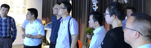 深圳市寶安區(qū)領(lǐng)導(dǎo)率隊(duì)蒞臨源碼參觀考察