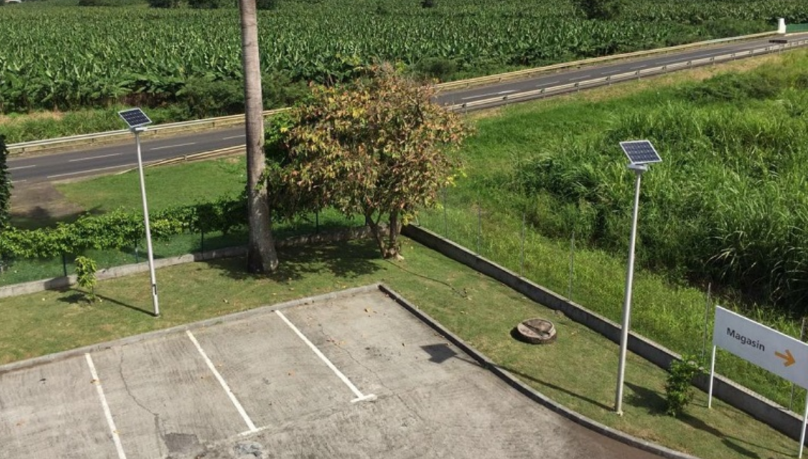 太陽能路燈亮燈時長如何調(diào)整？