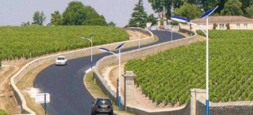 選購太陽能庭院燈看什么參數