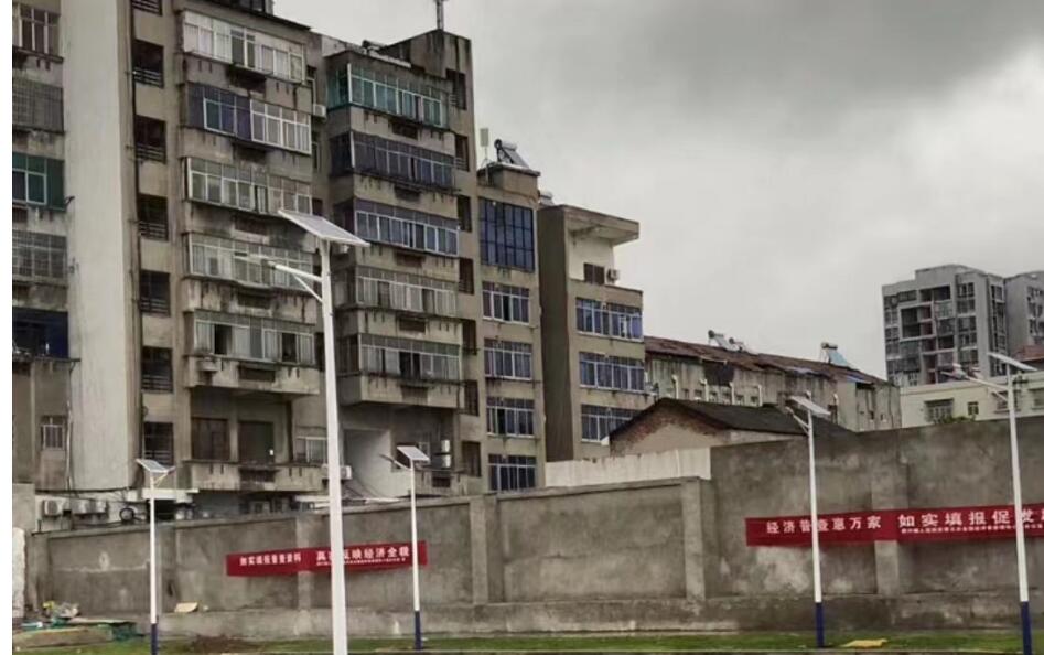 住宅區庭院燈如何實現裝飾性和功能性的結合？