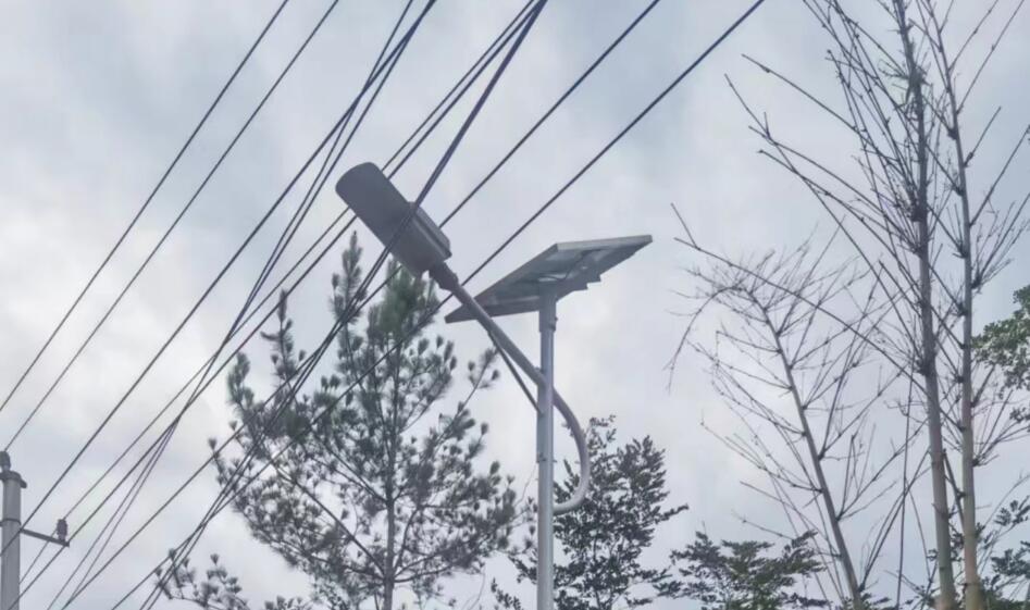 太陽能庭院燈的智能化設(shè)計(jì)